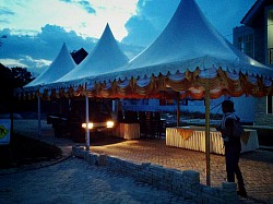 Tenda Kerucut 5x5 Dekor