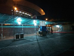 Tenda Miring dengan Instalasi Lampu dan stop contact